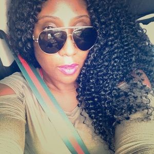 Meet your Posher, Nikki